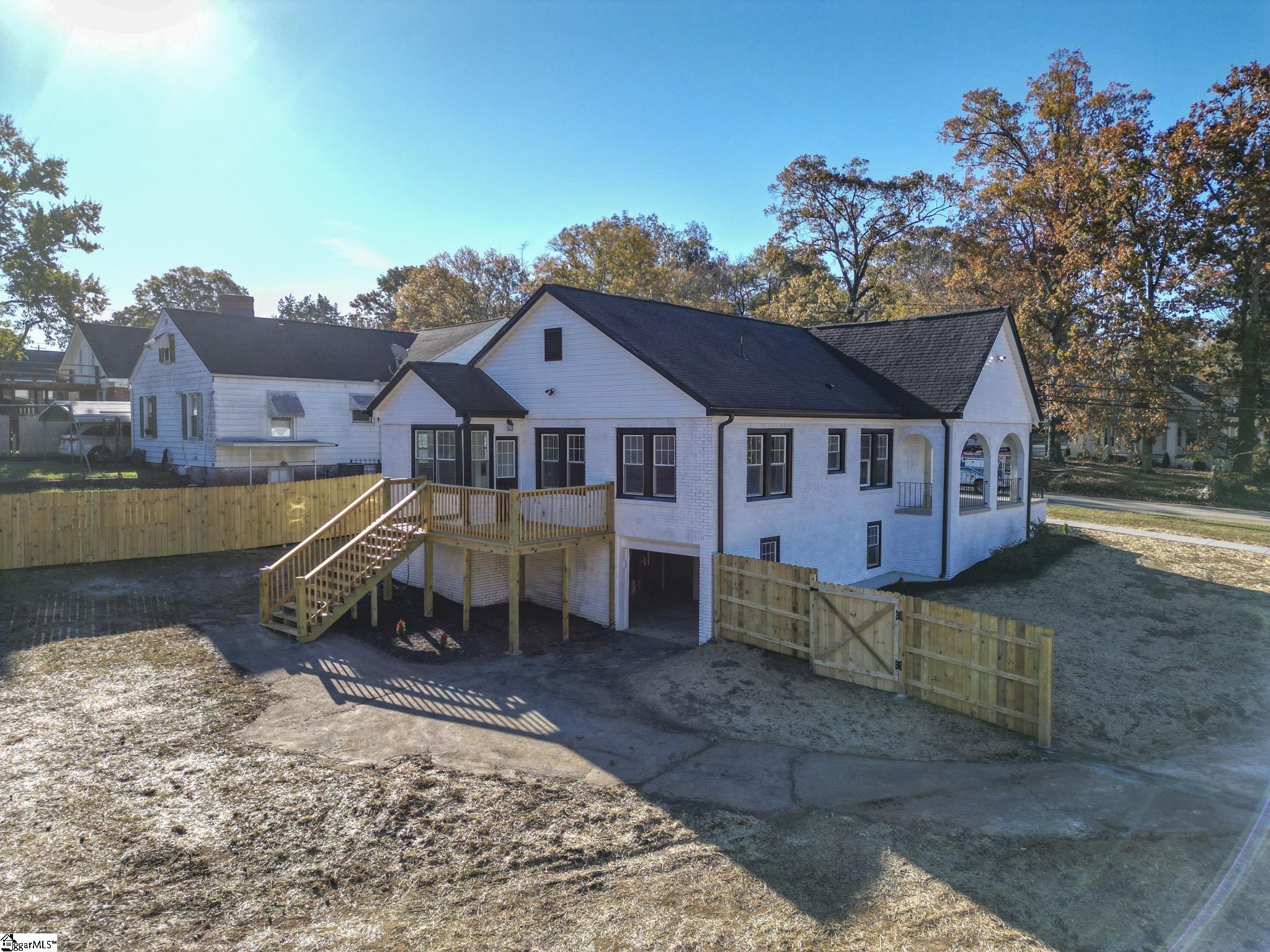 3204 Old Buncombe Road Greenville, SC 29609 - Photo 3 of 21