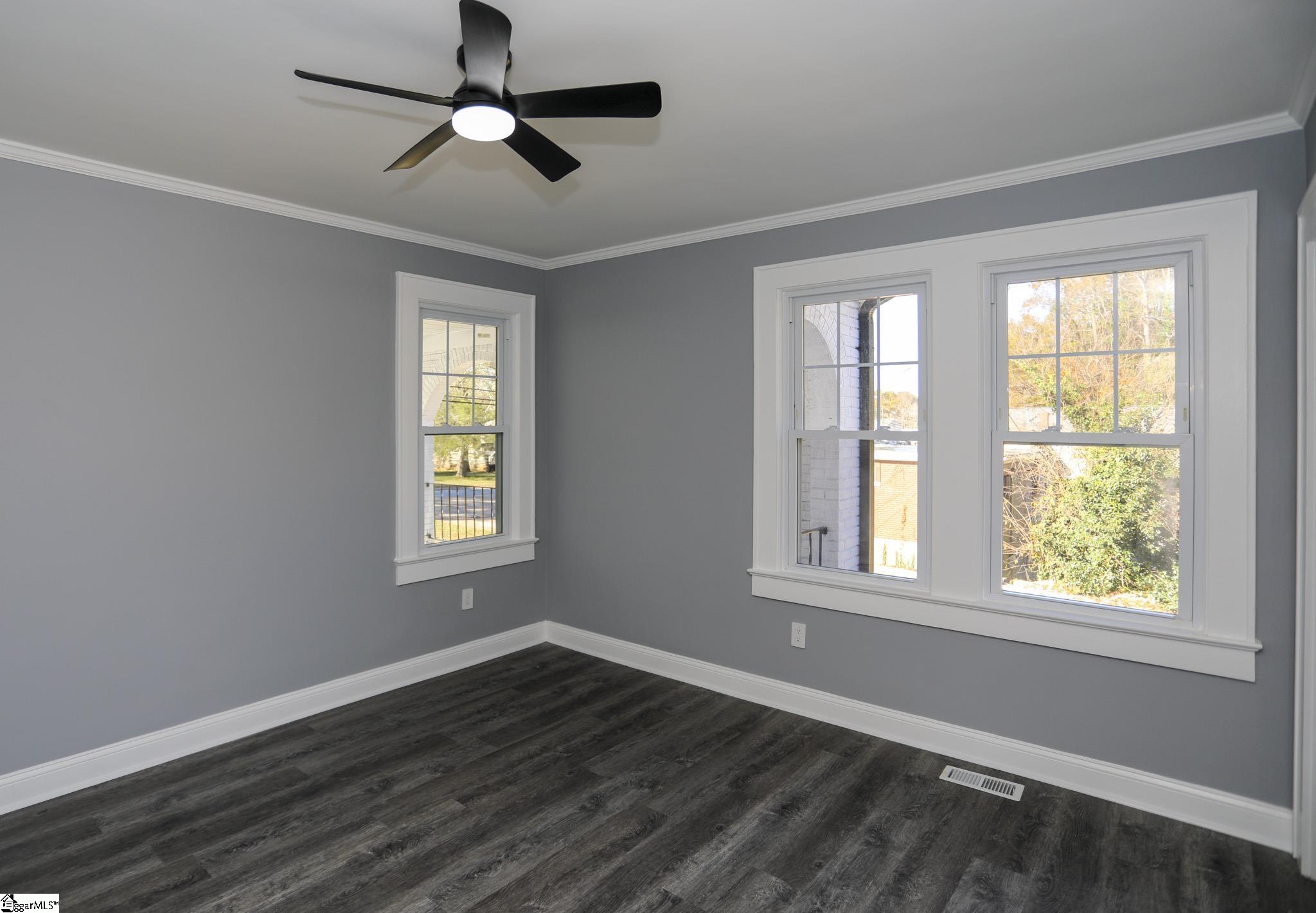 3204 Old Buncombe Road Greenville, SC 29609 - Photo 3 of 21