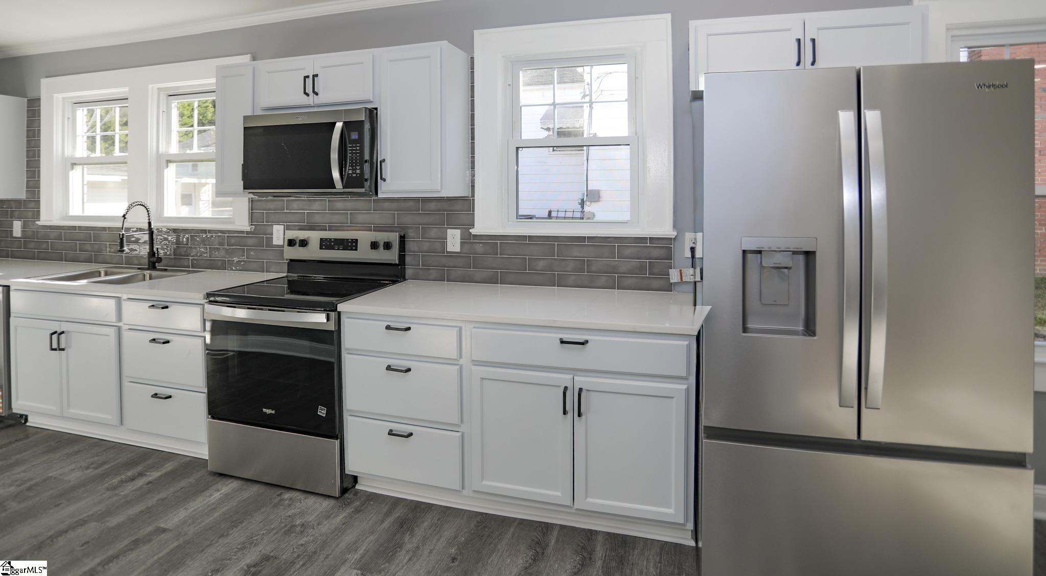 3204 Old Buncombe Road Greenville, SC 29609 - Photo 7 of 21