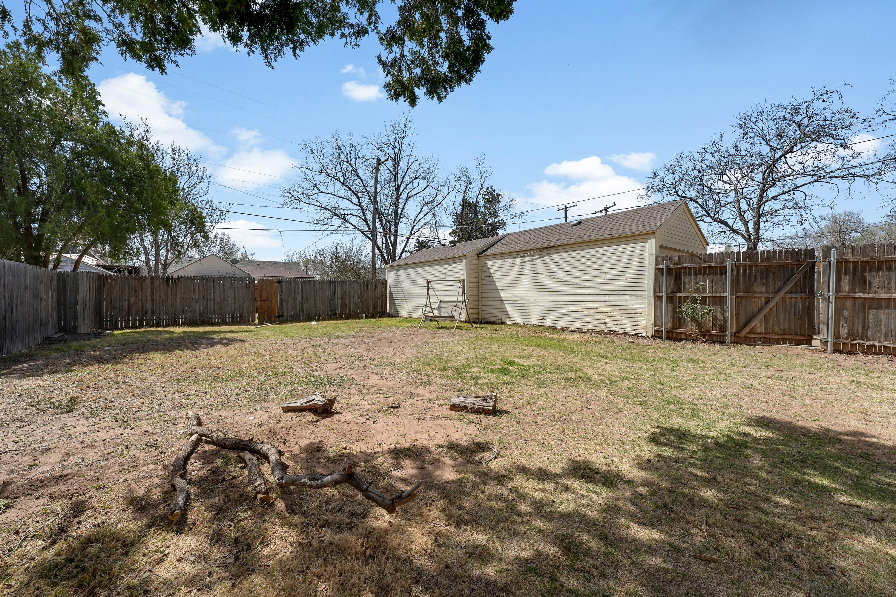 2419 25th Street Lubbock, TX 79411 - Photo 19 of 21 DSC00924