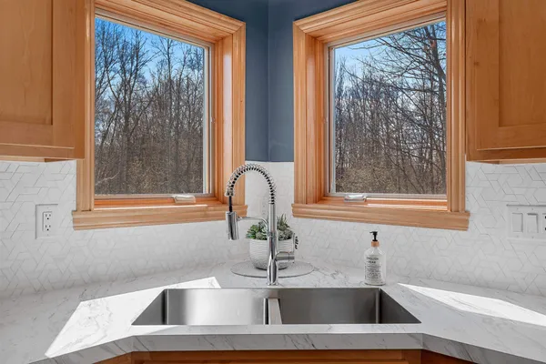 $599,900 | 3128 Warm Springs Drive, Green Bay, WI 54311