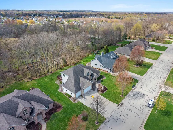 $599,900 | 3128 Warm Springs Drive, Green Bay, WI 54311