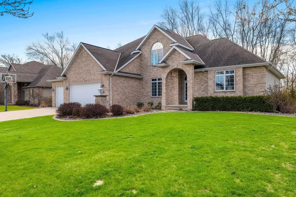 $599,900 | 3128 Warm Springs Drive, Green Bay, WI 54311