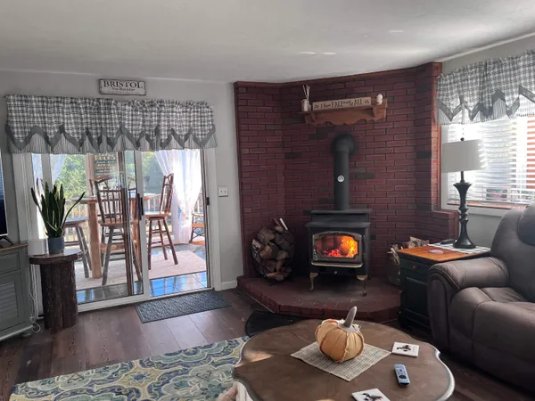 $2,250 | 60 Wellington Village Drive, Unit 1, Bristol, NH 03222