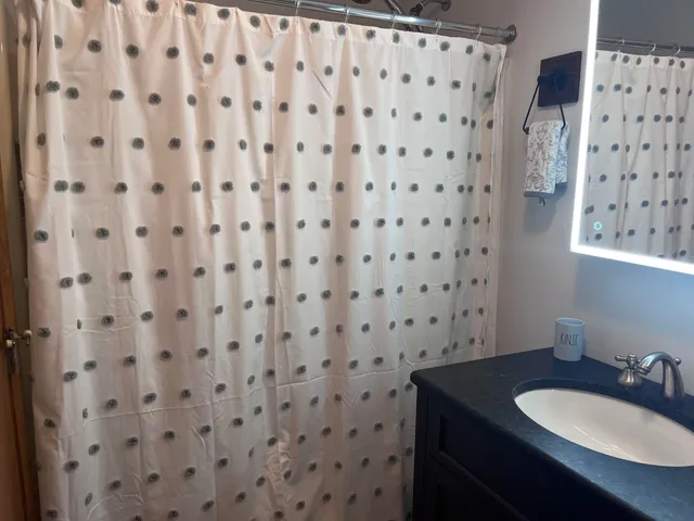 $2,250 | 60 Wellington Village Drive, Unit 1, Bristol, NH 03222