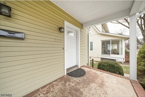 $2,200 | 73 Park Avenue, Madison, NJ 07940