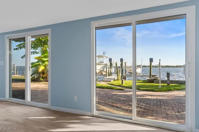 $650,000 | 2504 Bayshore Drive, Matlacha, FL 33993