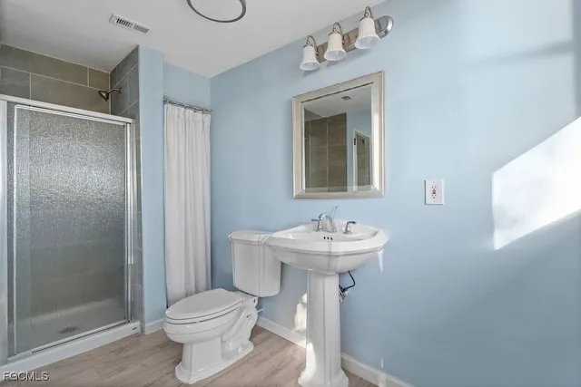 $650,000 | 2504 Bayshore Drive, Matlacha, FL 33993