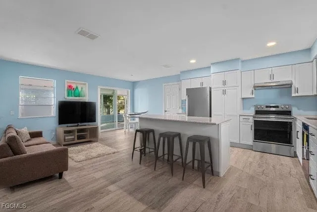 $650,000 | 2504 Bayshore Drive, Matlacha, FL 33993