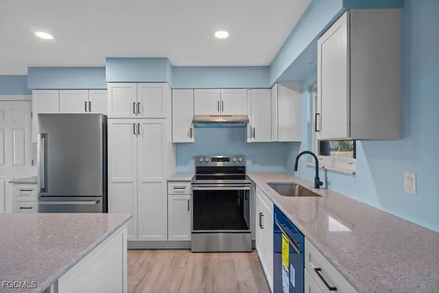 $650,000 | 2504 Bayshore Drive, Matlacha, FL 33993