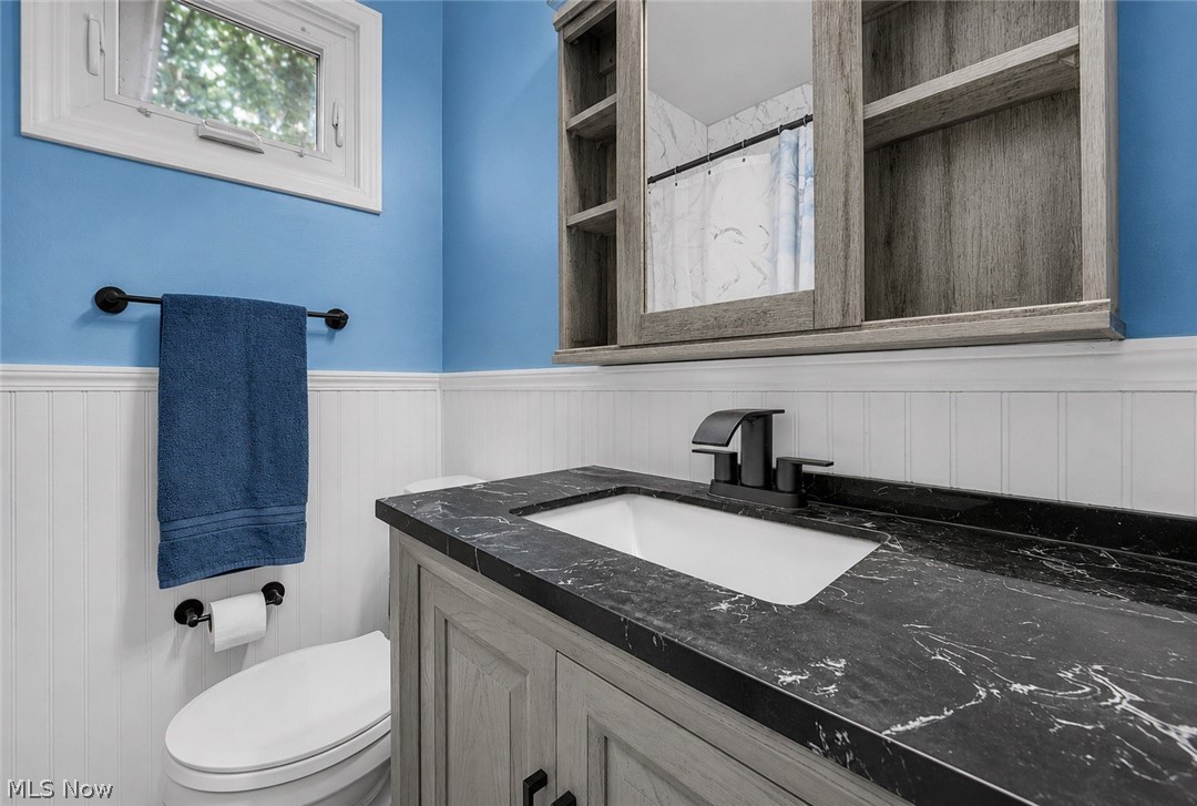 1369 Cranover Road Lyndhurst, OH 44124 - Photo 9 of 41 Gallery Image 9