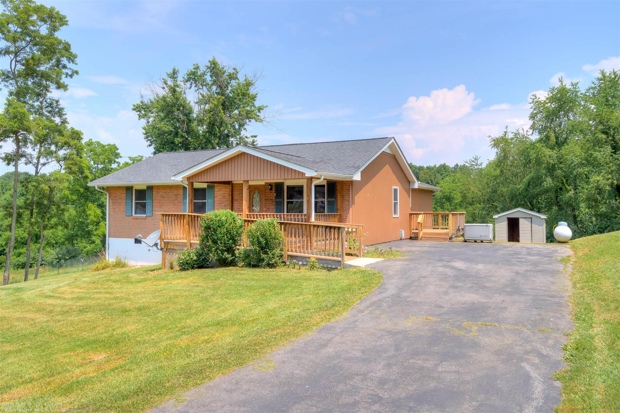 2852 Spring House Road Christiansburg, VA 24073 - Photo 3 of 30 Gallery Image 3