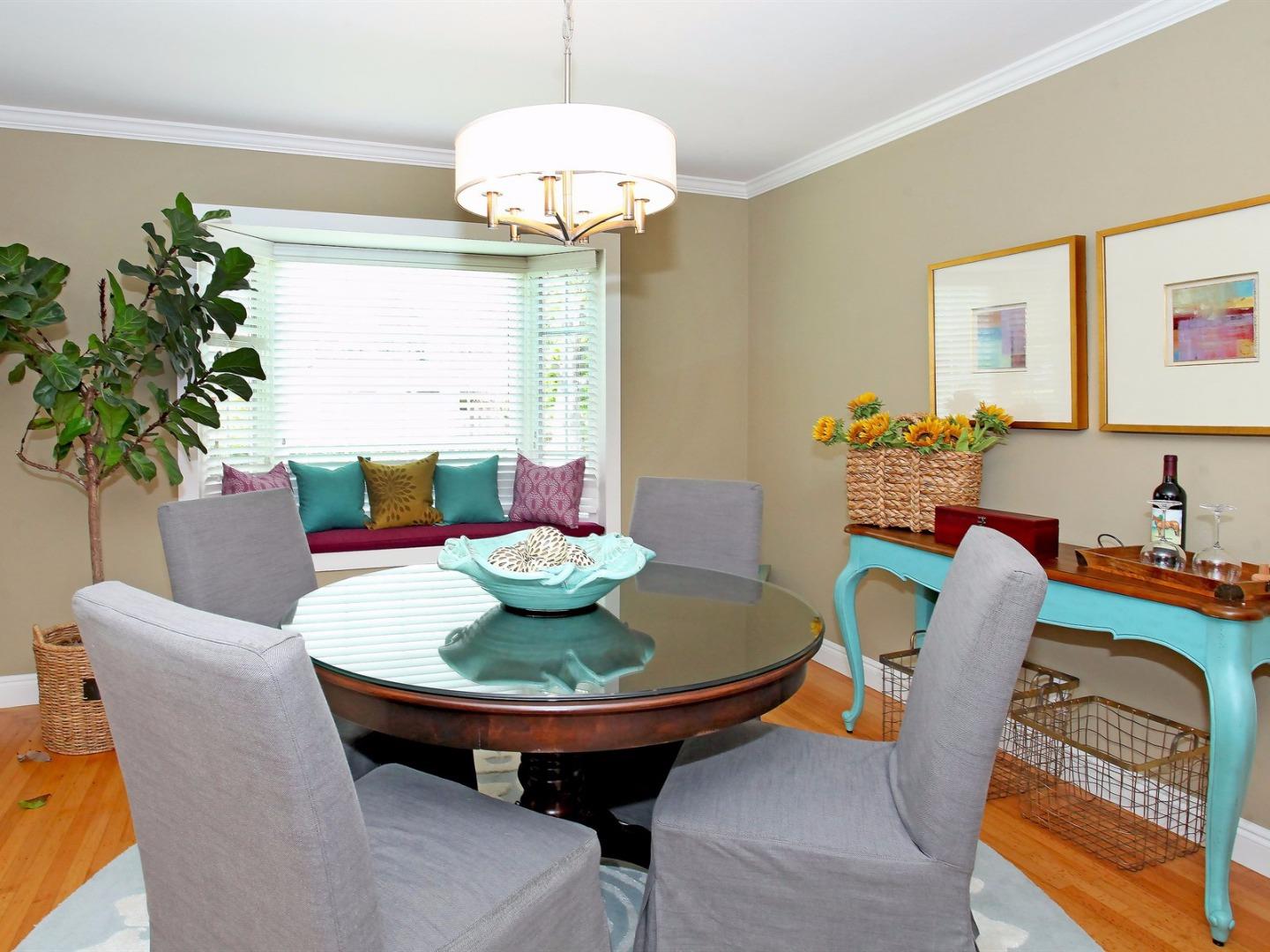 928 Arbor Road Menlo Park, CA 94025 - Photo 3 of 10 Gallery Image 3