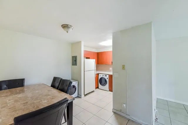 $185,000 | 10936 Royal Palm Boulevard, Coral Springs, FL 33065