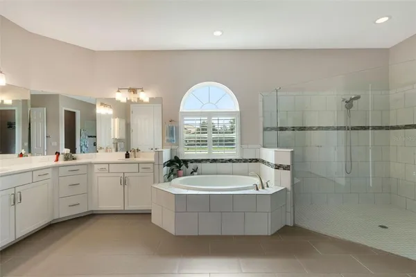 $998,000 | 380 165th Court Northeast, Bradenton, FL 34212