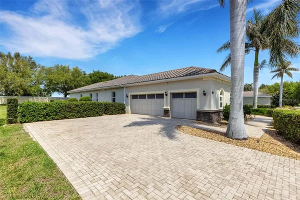 $998,000 | 380 165th Court Northeast, Bradenton, FL 34212