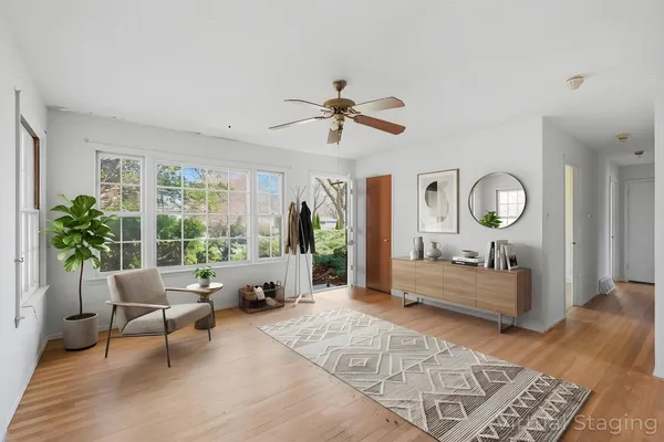 $320,000 | 30W125 Claymore Lane, Naperville, IL 60563