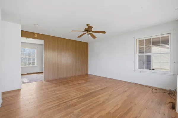 $320,000 | 30W125 Claymore Lane, Naperville, IL 60563