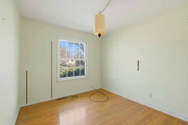 $320,000 | 30W125 Claymore Lane, Naperville, IL 60563