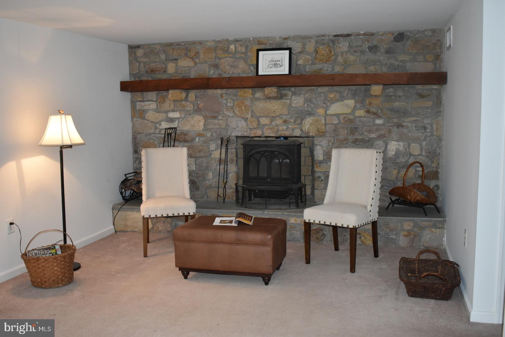 284 Good Shepherd Road Bluemont, VA 20135 - Photo 2 of 9