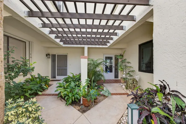 $549,000 | 403 Sea Oats Drive, Unit C, Juno Beach, FL 33408