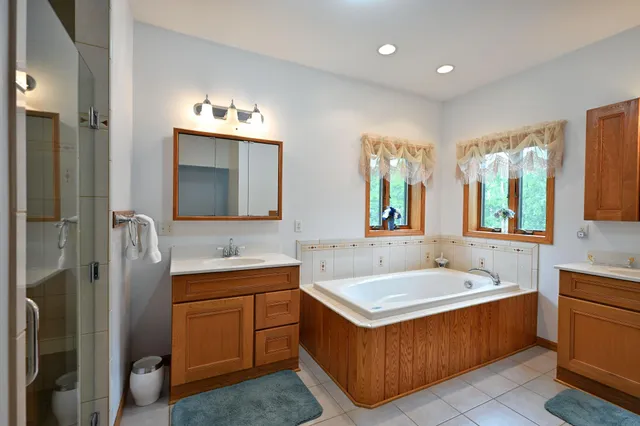 $695,000 | N5020 Red Pine Trail, Spooner, WI 54801