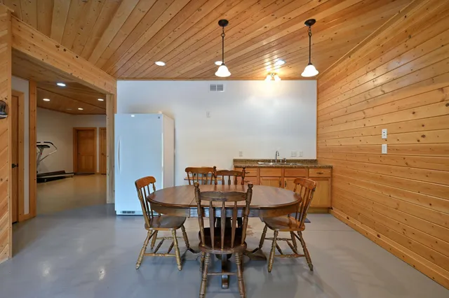 $695,000 | N5020 Red Pine Trail, Spooner, WI 54801