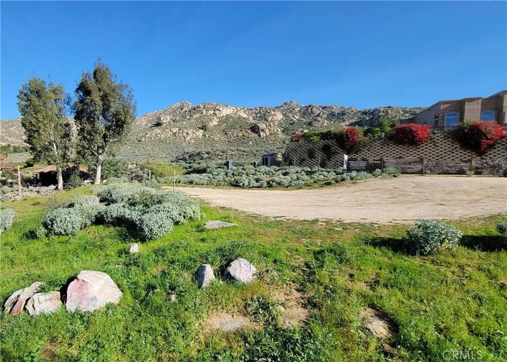 2935 Galaxie Road Riverside, CA 92507 - Photo 12 of 45 Gallery Image 12