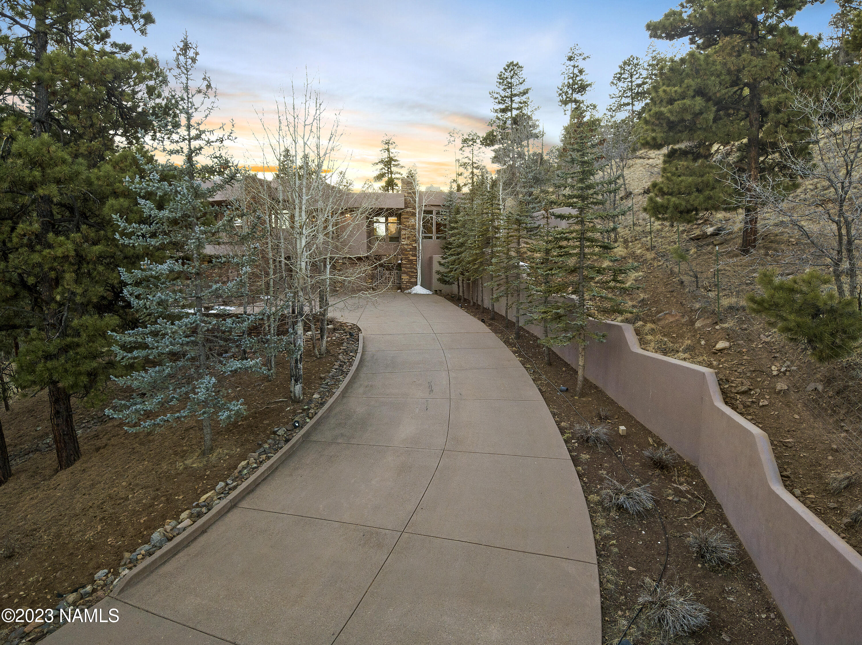 1520 Tolchaco Road Flagstaff, AZ 86001 - Photo 7 of 58 MAX_0001