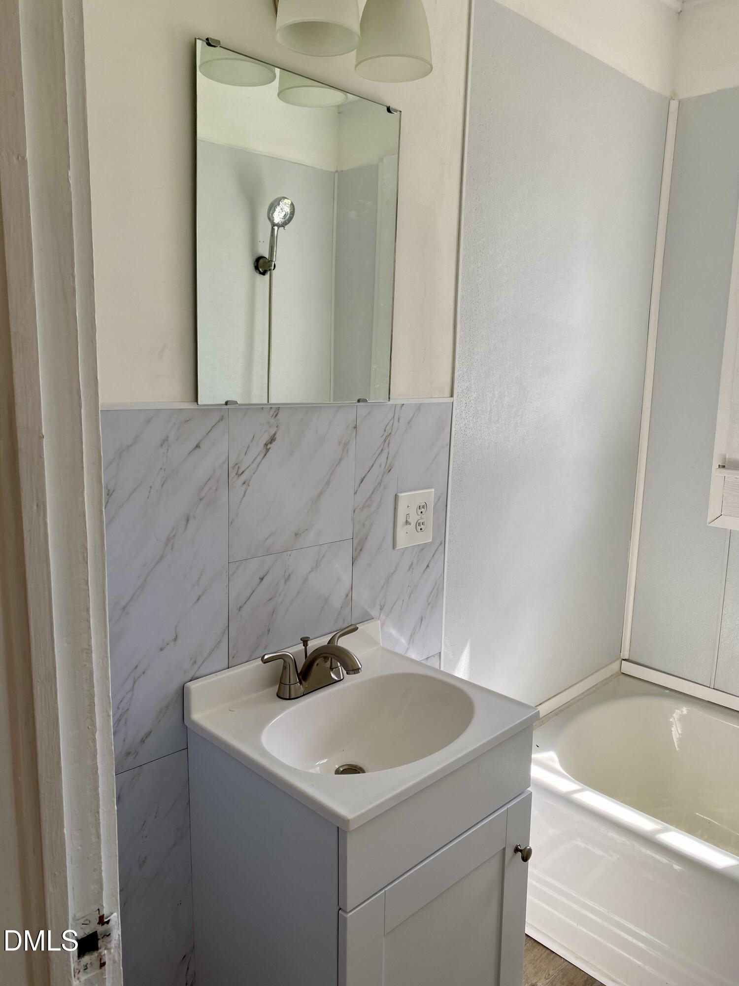 183 Red Hill Loop Road Warrenton, NC 27589 - Photo 9 of 25 IMG_5005