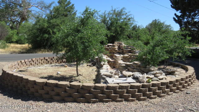 3360 East Rimrock Drive Rimrock, AZ 86335 - Photo 32 of 41 front planter