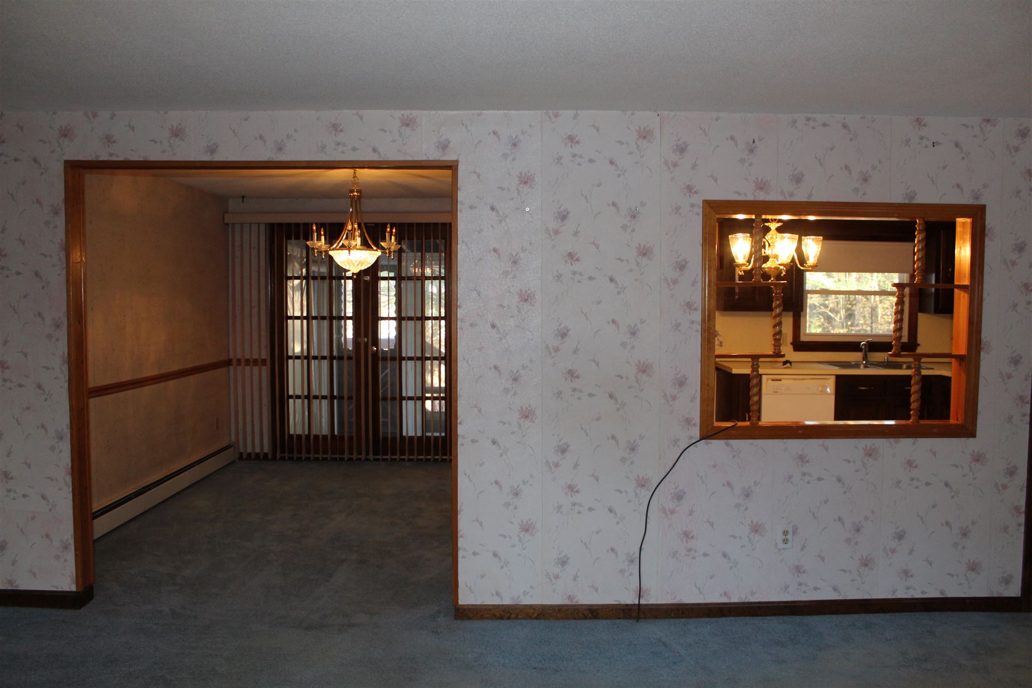156 Mammoth Road Londonderry, NH 03053 - Photo 8 of 29 Gallery Image 8