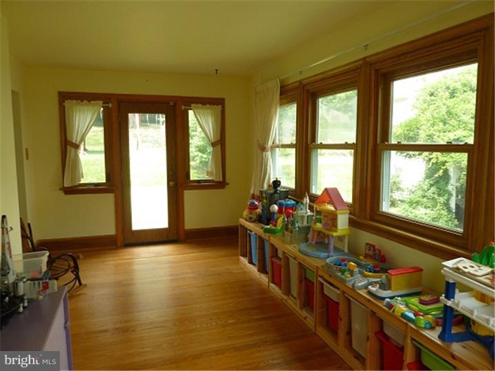 778 Baeder Road Jenkintown, PA 19046 - Photo 9 of 25 Sun Room