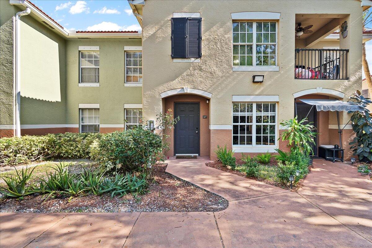 10360 Fox Trail Road South, Unit 1613 Royal Palm Beach, FL 33411 - Photo 3 of 33 IMG_1274