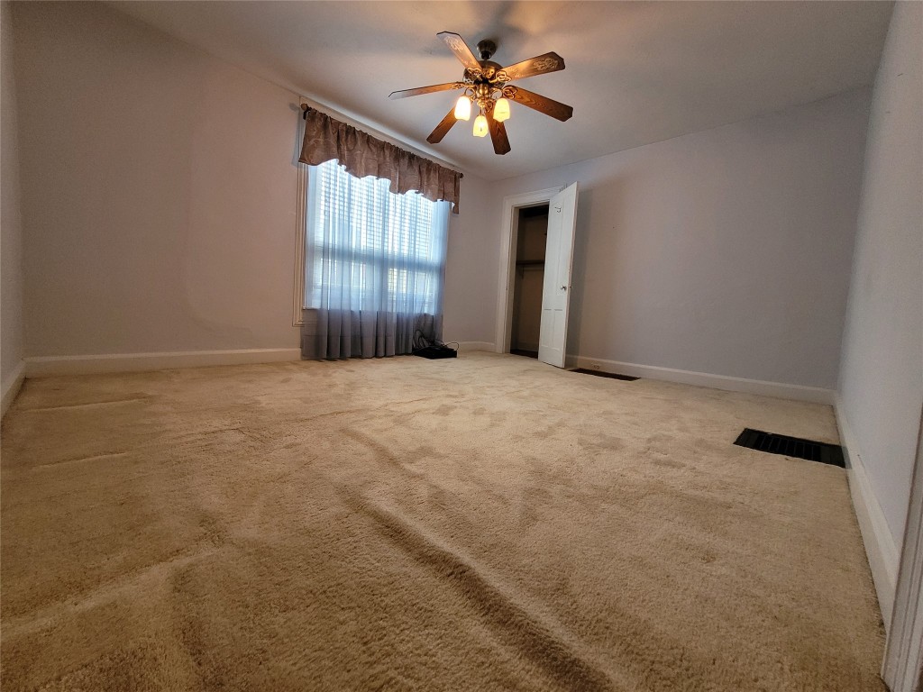 59 Hayes Street Binghamton, NY 13903 - Photo 8 of 37 Gallery Image 8