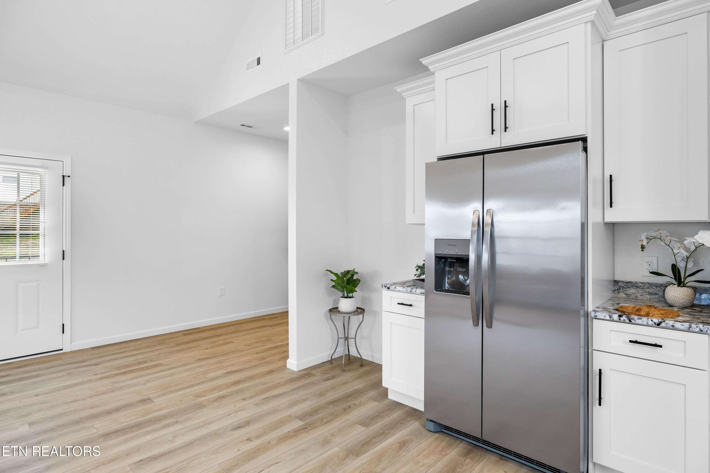 2507 Grotto Lane Sevierville, TN 37876 - Photo 14 of 35 Stainless Fridge