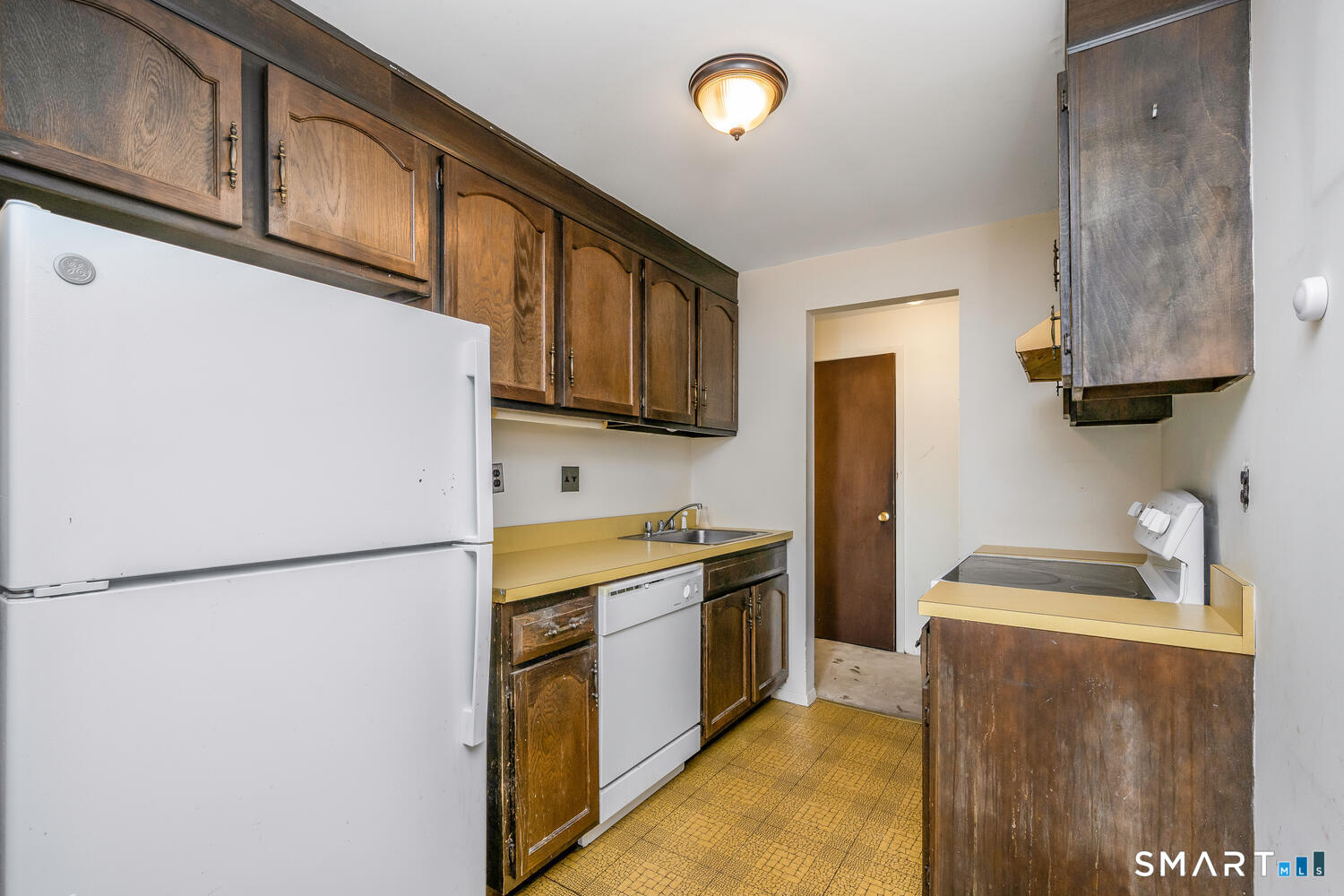 85 Riverside Avenue, Unit F7 Stamford, CT 06905 - Photo 11 of 19