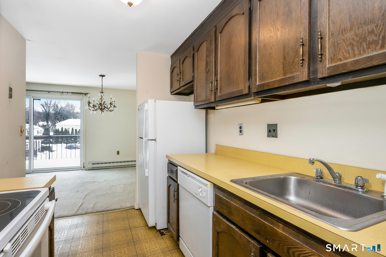 85 Riverside Avenue, Unit F7 Stamford, CT 06905 - Photo 9 of 19