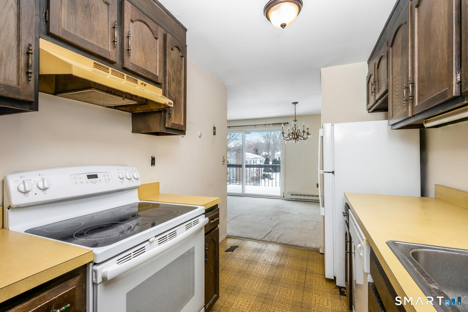 85 Riverside Avenue, Unit F7 Stamford, CT 06905 - Photo 10 of 19