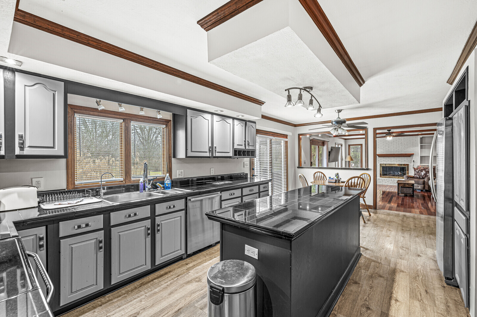 8719 Promontory Road Indianapolis, IN 46236 - Photo 17 of 53 Gallery Image 17