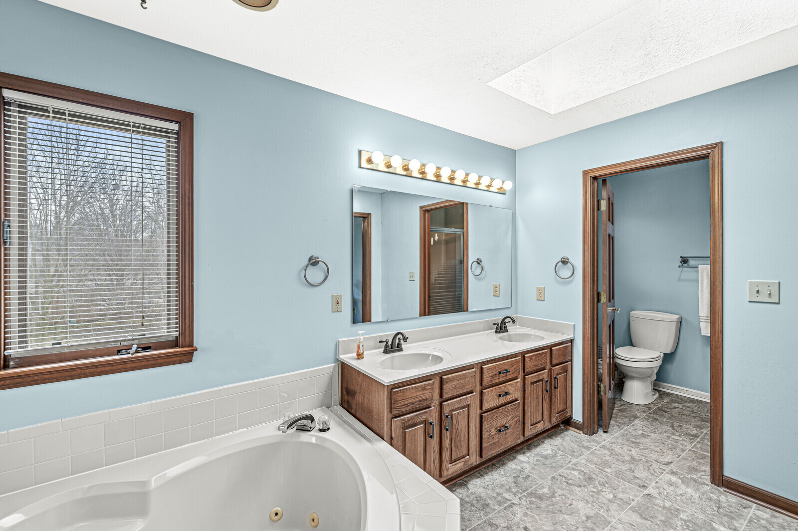 8719 Promontory Road Indianapolis, IN 46236 - Photo 36 of 53 Gallery Image 36