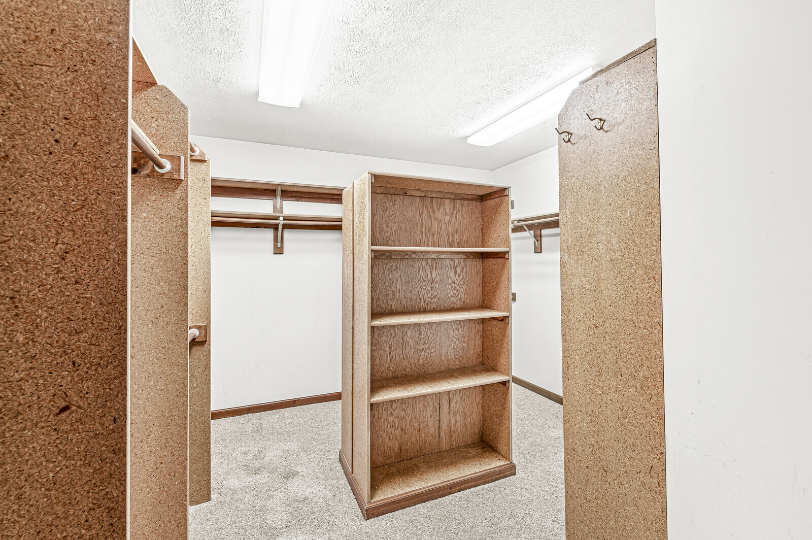 8719 Promontory Road Indianapolis, IN 46236 - Photo 38 of 53 Gallery Image 38