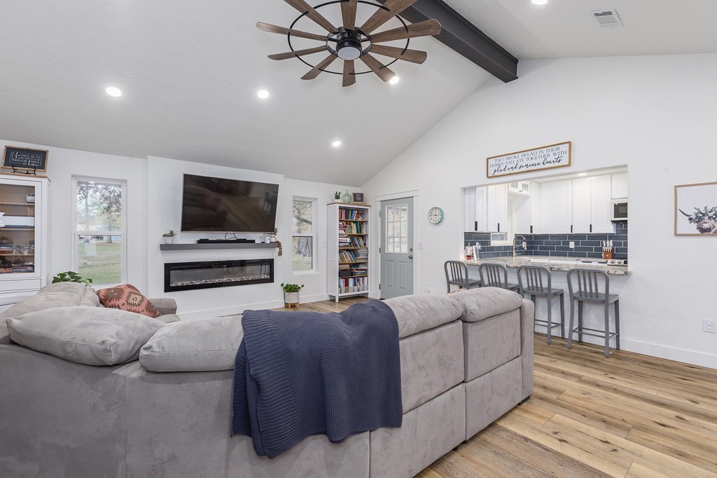 304 Hosea Forrest Road Huntington, TX 75949 - Photo 11 of 45