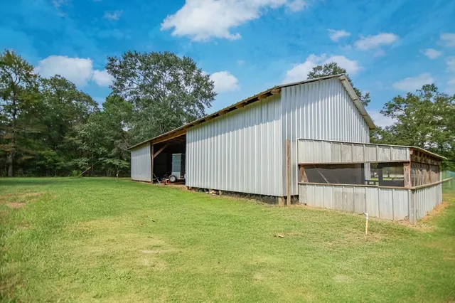 $550,000 | 304 Hosea Forrest Road, Huntington, TX 75949