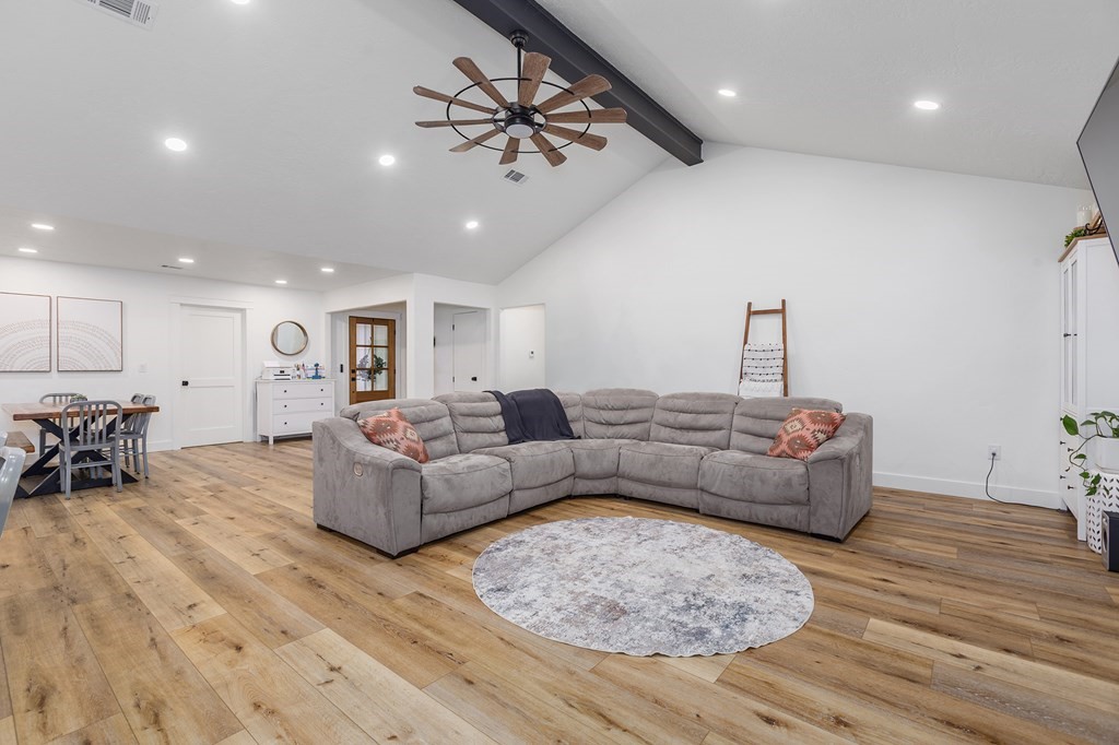 304 Hosea Forrest Road Huntington, TX 75949 - Photo 10 of 45