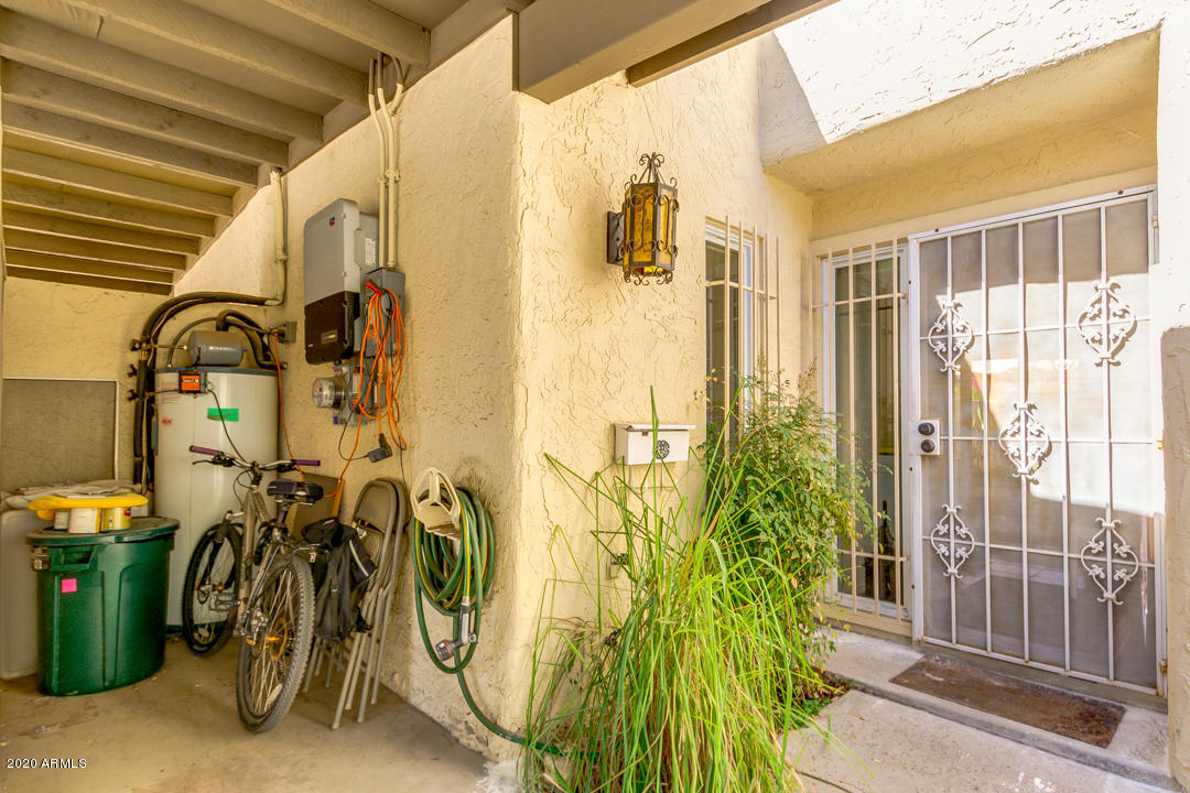 8 West Griswold Road Phoenix, AZ 85021 - Photo 4 of 25 07-Griswold