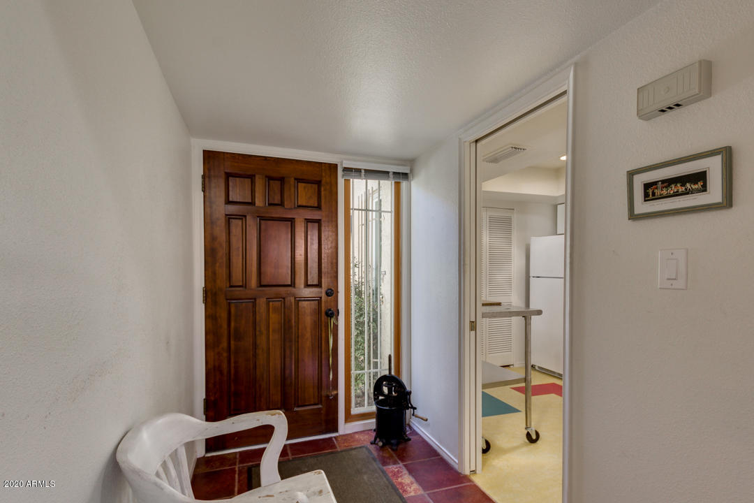 8 West Griswold Road Phoenix, AZ 85021 - Photo 5 of 25 08-Griswold