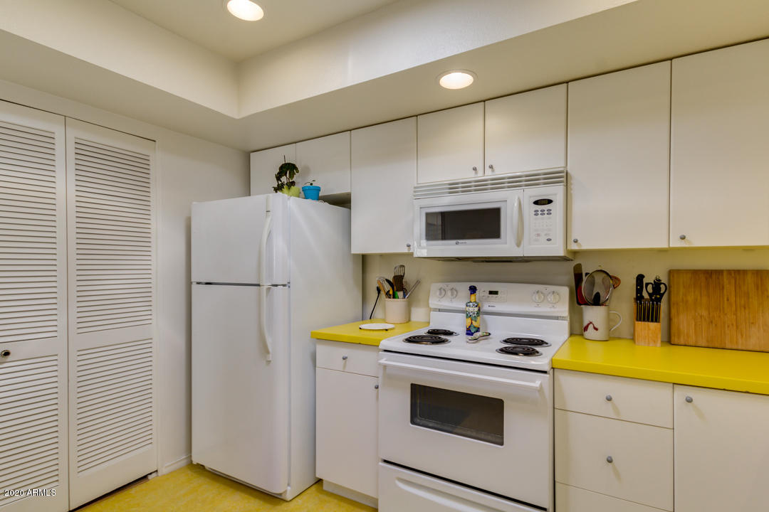 8 West Griswold Road Phoenix, AZ 85021 - Photo 9 of 25 12-Griswold