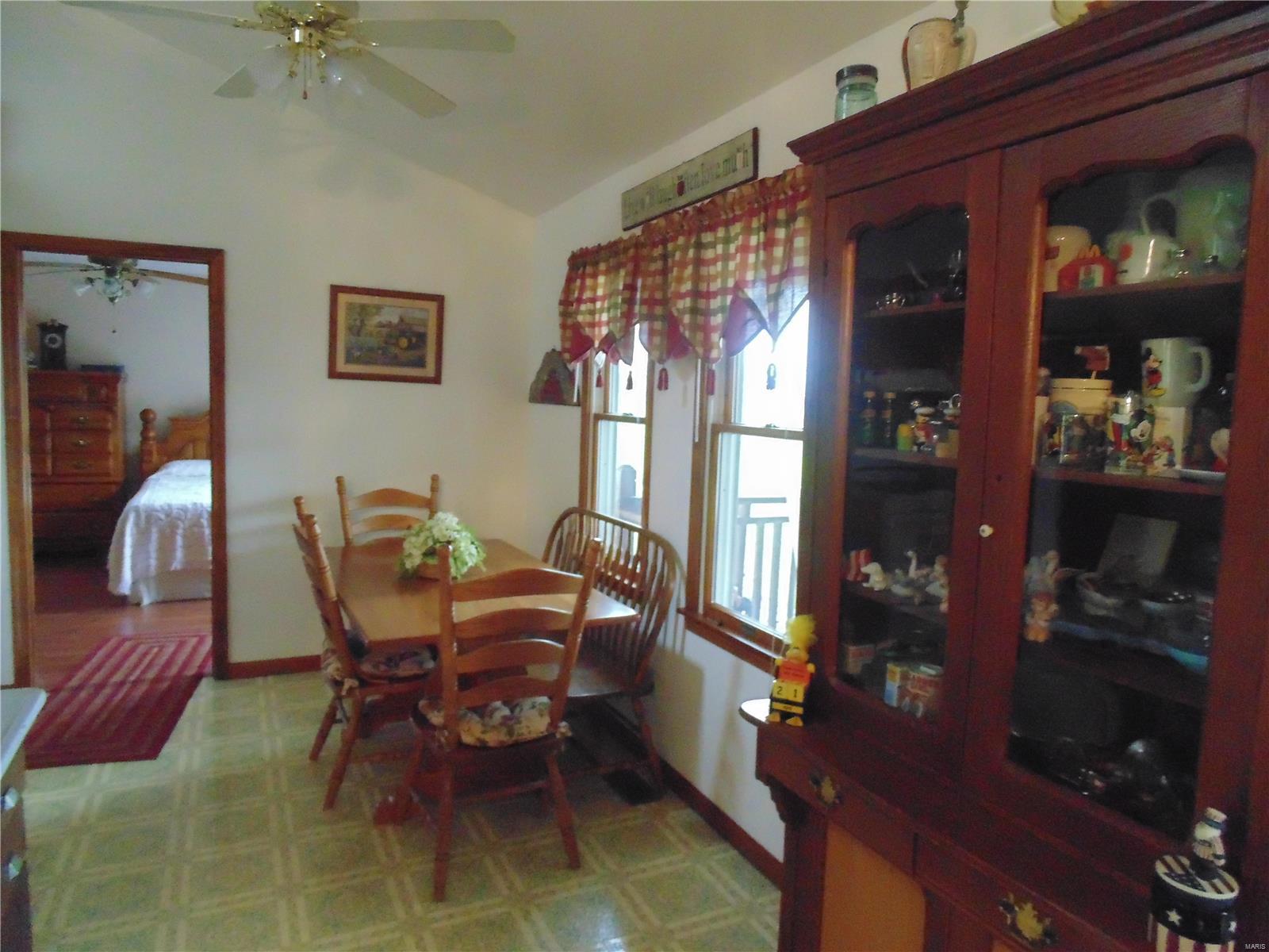 849 Pokey Road Pocahontas, IL 62275 - Photo 11 of 53 Gallery Image 11