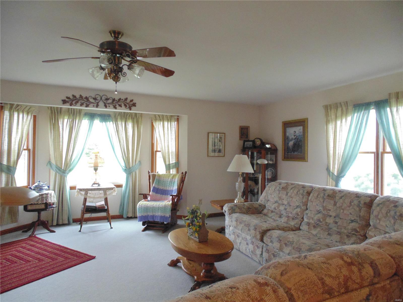 849 Pokey Road Pocahontas, IL 62275 - Photo 31 of 53 Gallery Image 31